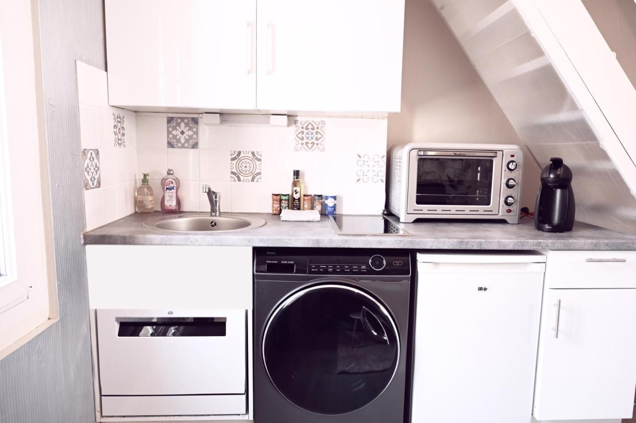 Studio En Duplex En Centre Ville Laval  Exteriör bild